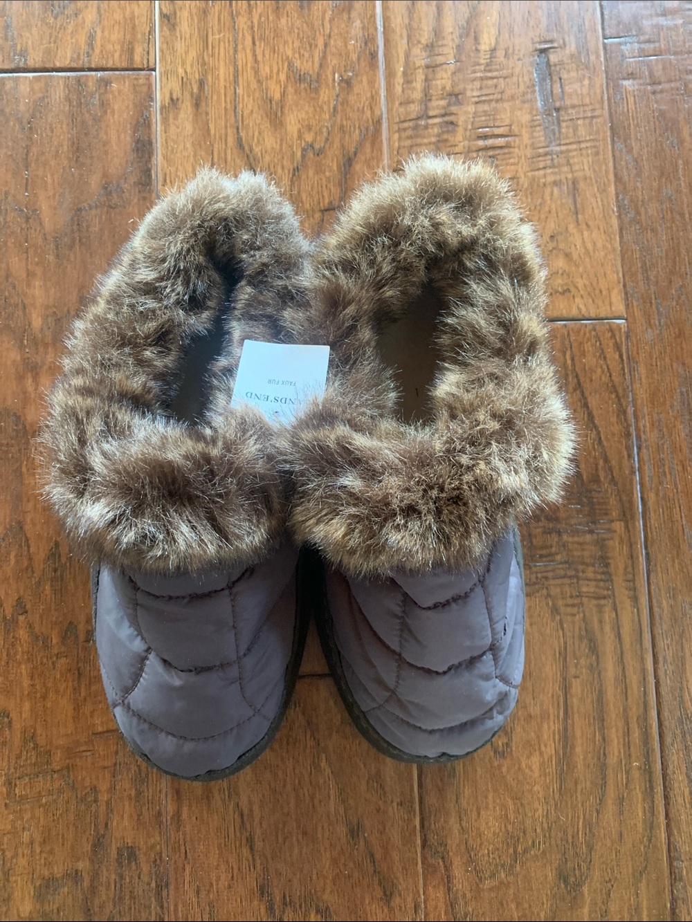 NWT LANDS’ END QUILTED FUR LINED SLIPPERS